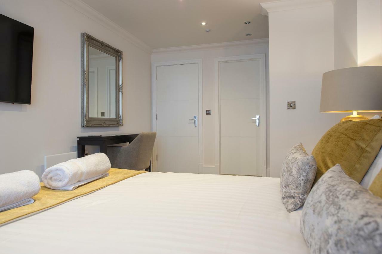 Chocolets - The Lion Suite York Exteriör bild